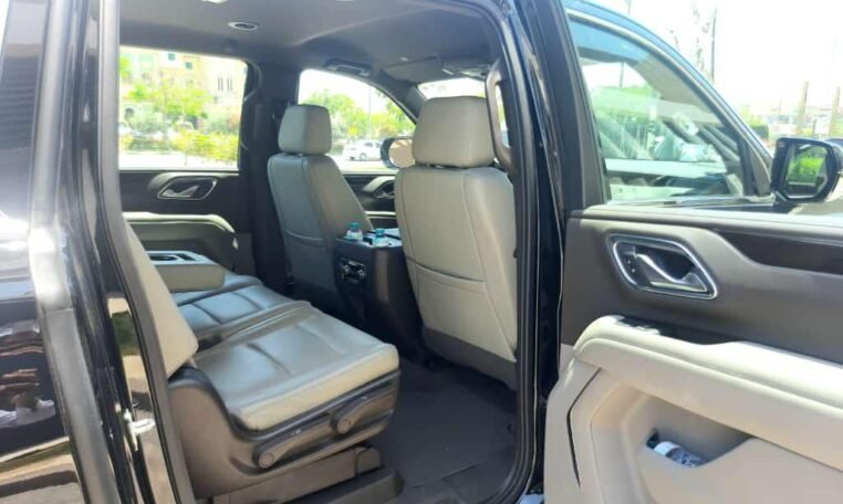 GMC Yukon car hire dubai