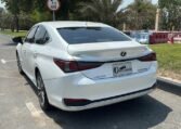 lexus es 350 car hire with driver in dubai