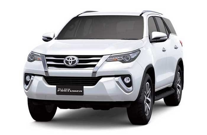 toyota fortuner chauffeur car hire in dubai